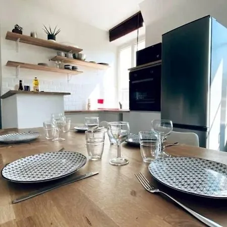 La Reina Apartment *